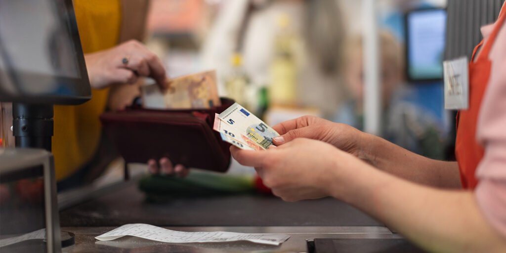 Cash Handling in the Retail Industry.